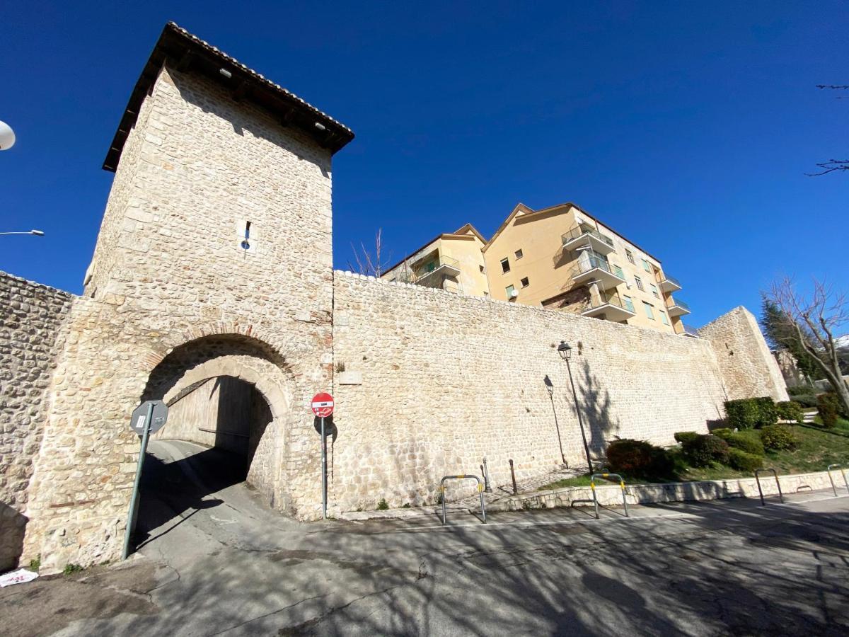 Casa San Bernardino - Private Parking Lägenhet LʼAquila Exteriör bild